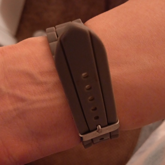 Vivani Watch - Picture 4 of 4